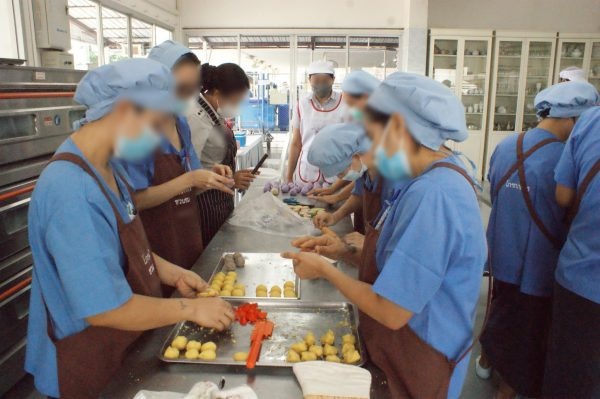โครงการส่งเสริมทักษะอาชีพโรงเรียนสอนทำขนมอบและอาหาร-UFM-ร่วมกับ-กรมราชทัณฑ์3.jpg